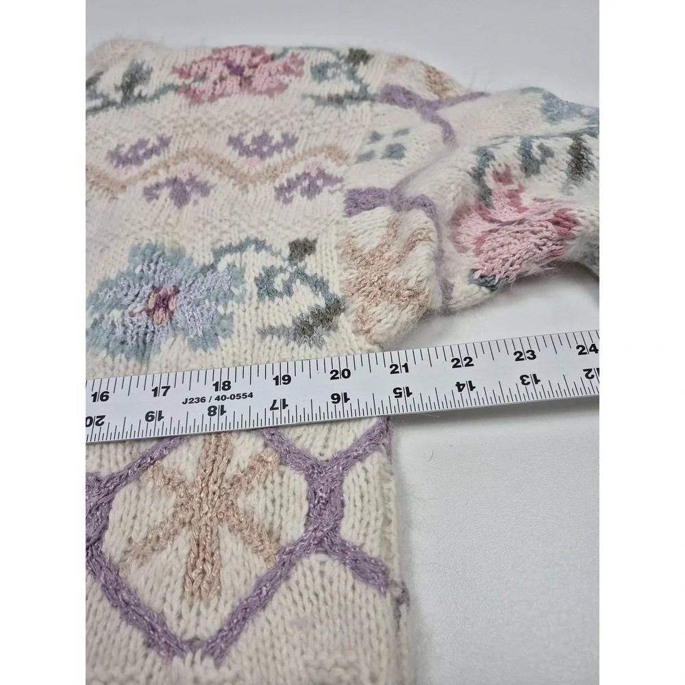 Express Tricot Sweater Womens Medium White Floral Silk Angora Handknit Tunic